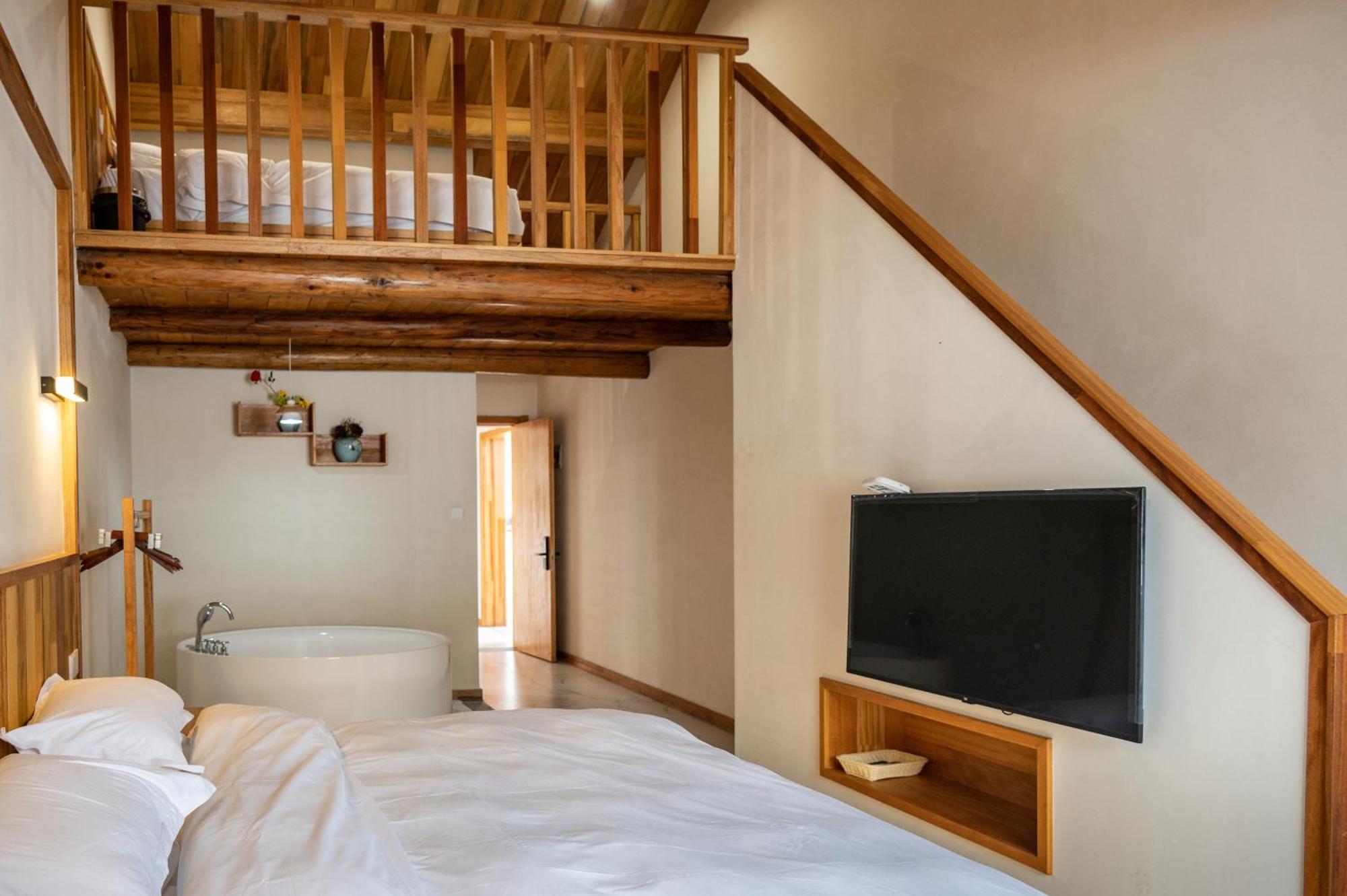 Tingjian Musu Private Soup Design Homestay - South Gate Of Wuzhen Xizha Scenic Area Tongxiang Exterior photo